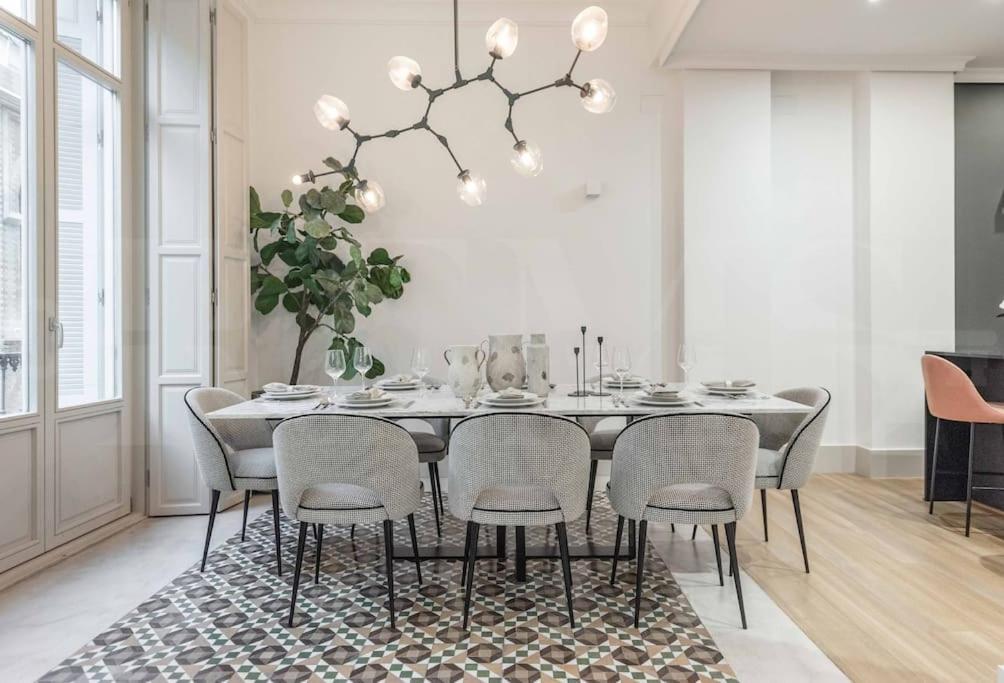 מאלגה Contemporary Loft In The Historic City Center By Rems מראה חיצוני תמונה