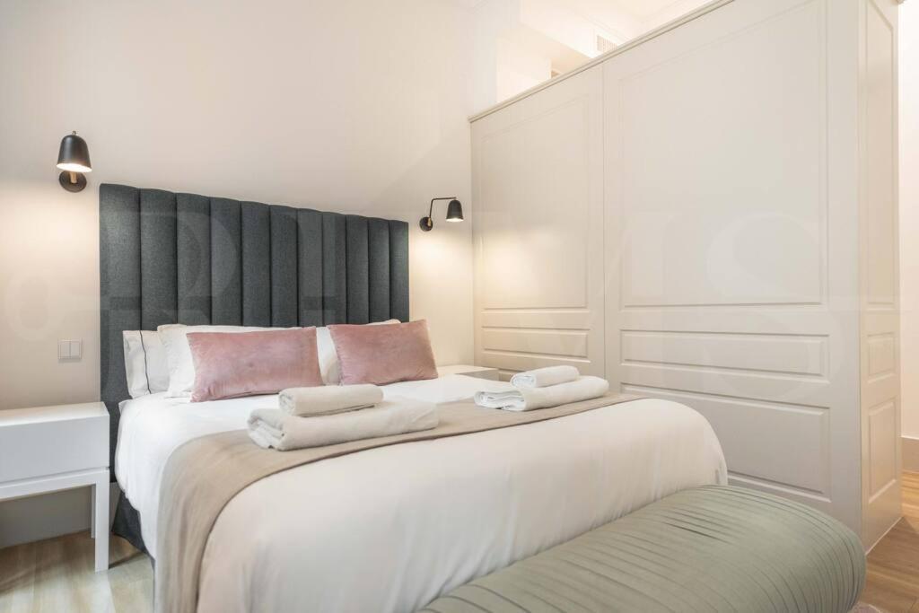 מאלגה Contemporary Loft In The Historic City Center By Rems מראה חיצוני תמונה