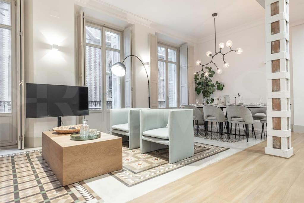 מאלגה Contemporary Loft In The Historic City Center By Rems מראה חיצוני תמונה